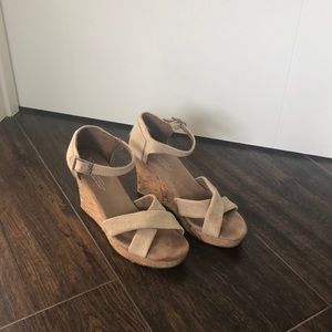 TOMs wedges